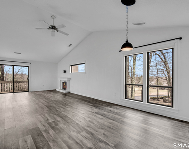 7 Cottonwood Drive - Photo Thumbnail 3