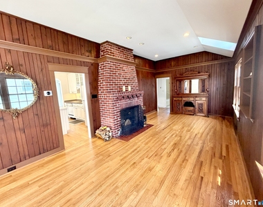 20 Norwalk Avenue - Photo Thumbnail 11