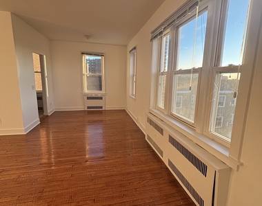 70 Strawberry Hill Avenue - Photo Thumbnail 6