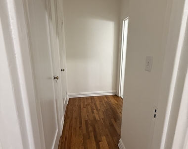 70 Strawberry Hill Avenue - Photo Thumbnail 11