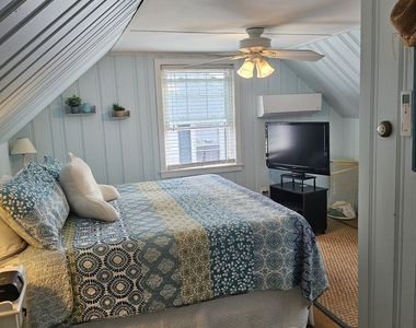 11 Brightwater Road - Photo Thumbnail 12
