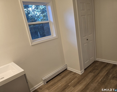 48-c Morgan Avenue - Photo Thumbnail 7