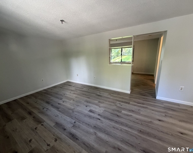17 Farmington Avenue - Photo Thumbnail 7