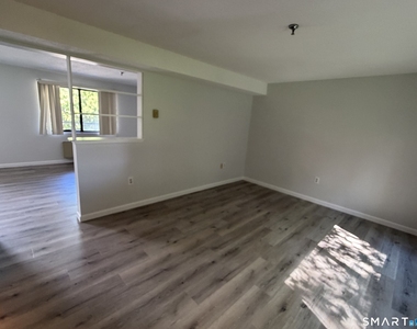 17 Farmington Avenue - Photo Thumbnail 9