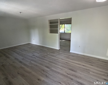 17 Farmington Avenue - Photo Thumbnail 1