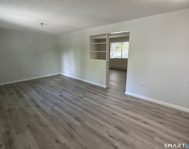 17 Farmington Avenue - Photo Thumbnail 23