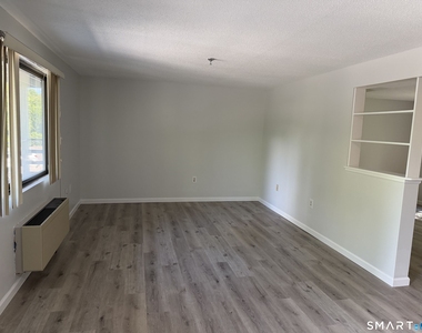 17 Farmington Avenue - Photo Thumbnail 2