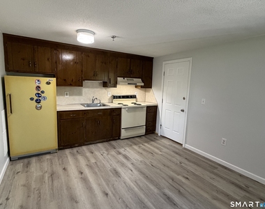 17 Farmington Avenue - Photo Thumbnail 5