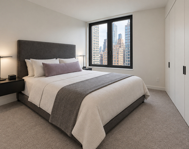 300 East 39th Street - Photo Thumbnail 2