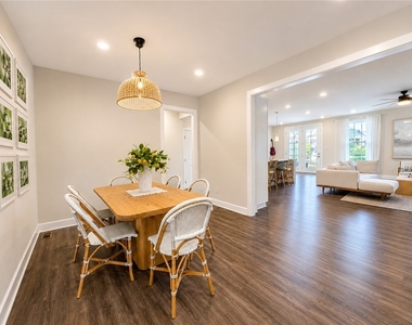 4303 Spruce Rd - Photo Thumbnail 15
