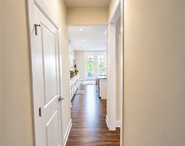4303 Spruce Rd - Photo Thumbnail 13