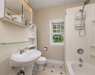 318 Sprott Way - Photo Thumbnail 23