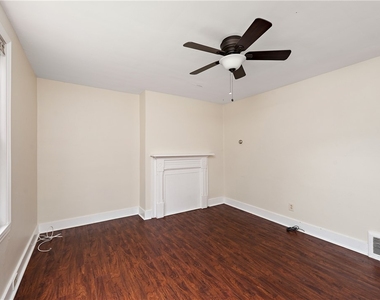 318 Sprott Way - Photo Thumbnail 19