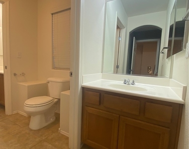 9938 Copano Bay Avenue - Photo Thumbnail 4