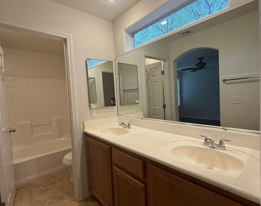 9938 Copano Bay Avenue - Photo Thumbnail 21