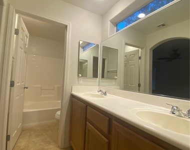 9938 Copano Bay Avenue - Photo Thumbnail 8