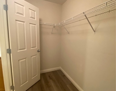 9938 Copano Bay Avenue - Photo Thumbnail 6