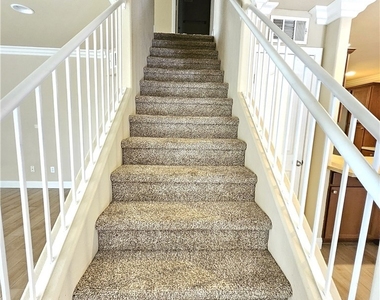 432 Winthrop Place - Photo Thumbnail 15