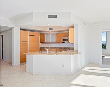 322 Karen Avenue - Photo Thumbnail 2