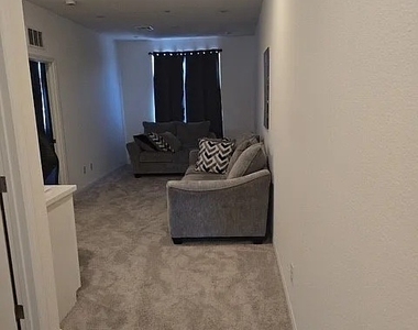 212 Wewatta Avenue - Photo Thumbnail 6