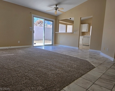 7217 Sun Cove Circle - Photo Thumbnail 4