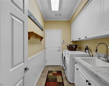 724 Pinnacle Heights Lane - Photo Thumbnail 26