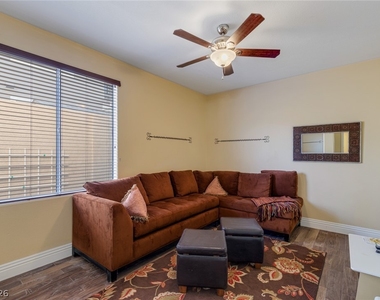 724 Pinnacle Heights Lane - Photo Thumbnail 25