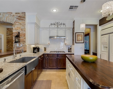 724 Pinnacle Heights Lane - Photo Thumbnail 19