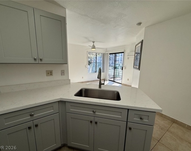 440 Elm Drive - Photo Thumbnail 2
