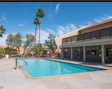 5260 River Glen Drive - Photo Thumbnail 2
