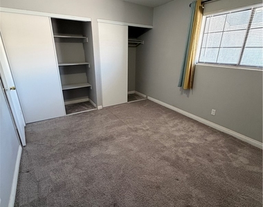 2820 S Sandhill Road - Photo Thumbnail 22