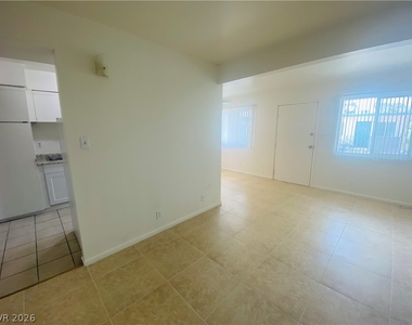 3762 Royal Crest Street - Photo Thumbnail 3