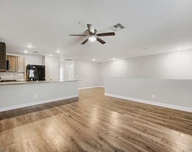 4598 Woolcomber Street - Photo Thumbnail 11