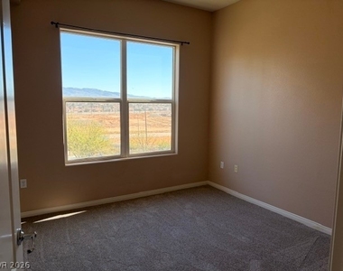 68 E Serene Avenue - Photo Thumbnail 17