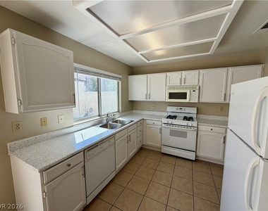 2821 Norfolk Avenue - Photo Thumbnail 3
