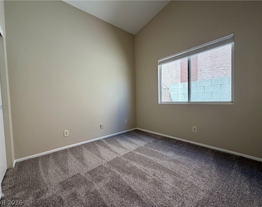 2821 Norfolk Avenue - Photo Thumbnail 11