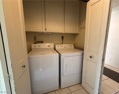 2212 Plaza Del Prado - Photo Thumbnail 9