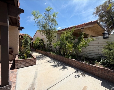2212 Plaza Del Prado - Photo Thumbnail 30
