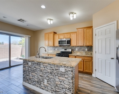 8944 Bandinella Avenue - Photo Thumbnail 9