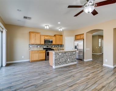 8944 Bandinella Avenue - Photo Thumbnail 7