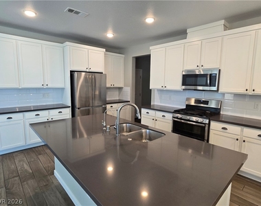 8242 Skye Territory Street - Photo Thumbnail 13