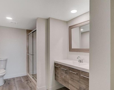 8101 W Flamingo Road - Photo Thumbnail 7