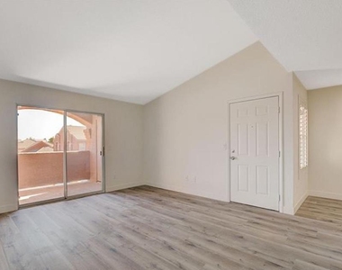 8101 W Flamingo Road - Photo Thumbnail 5