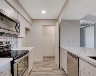 8101 W Flamingo Road - Photo Thumbnail 1