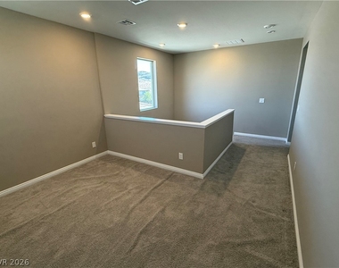 921 Riverlawn Place - Photo Thumbnail 9