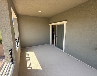 921 Riverlawn Place - Photo Thumbnail 16