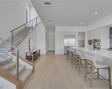 66 Lakefront Drive - Photo Thumbnail 15
