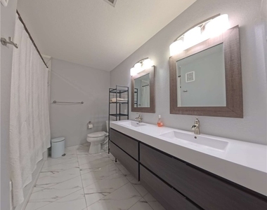 5415 W Harmon Avenue - Photo Thumbnail 13