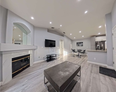5415 W Harmon Avenue - Photo Thumbnail 8