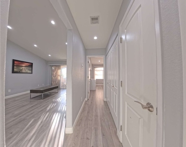 5415 W Harmon Avenue - Photo Thumbnail 17